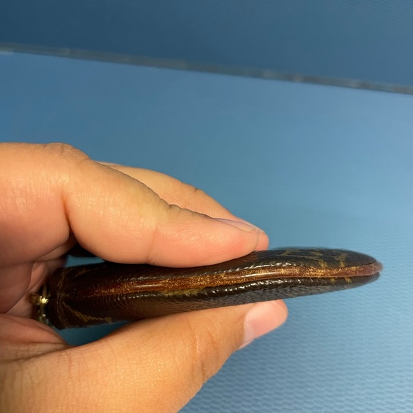 Louis Vuitton monogram small coin purse - Picture 6 of 10